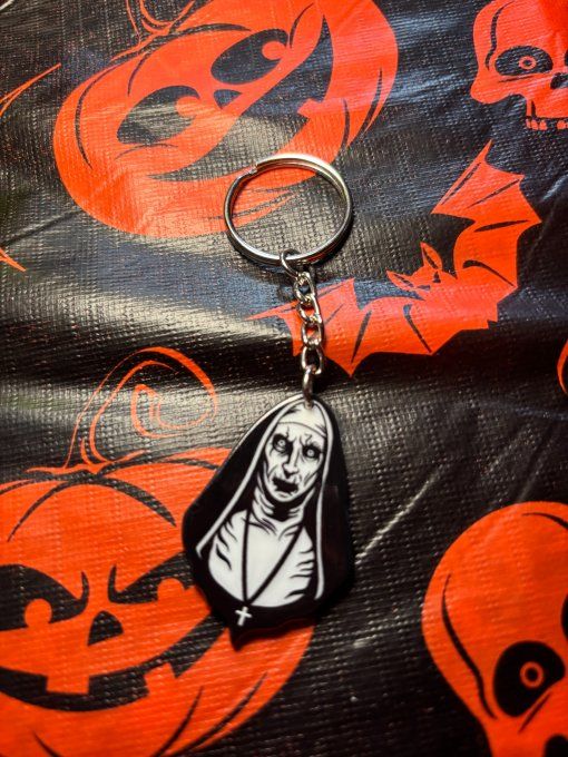Porte clefs la nonne