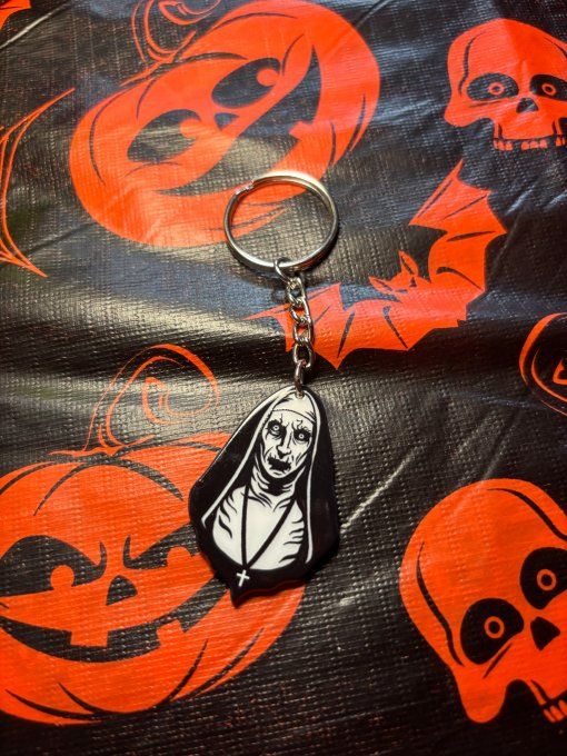 Porte clefs la nonne