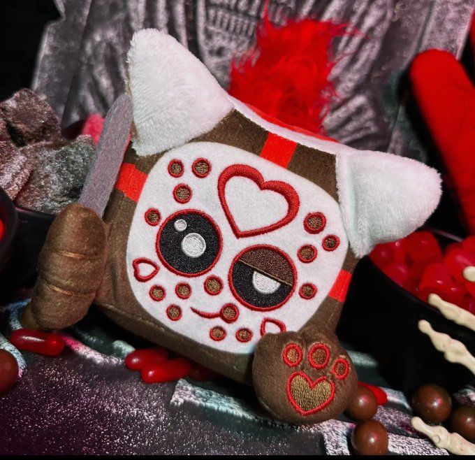 Peluche black forest friday taille signature